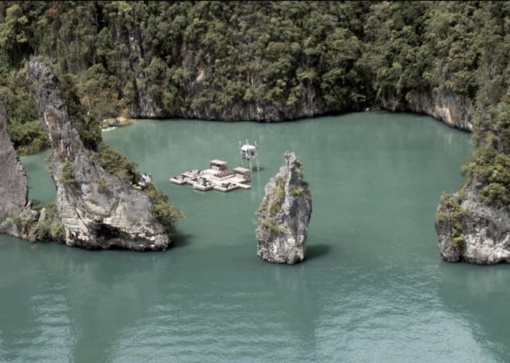 Floating Movie Theater in Thailand