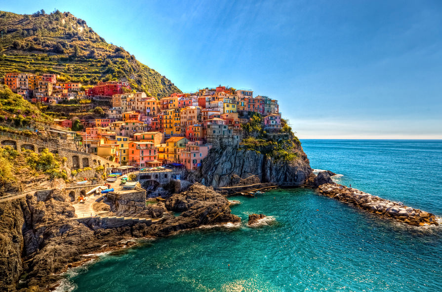 The Colorful Cost in Manarola, Italy
