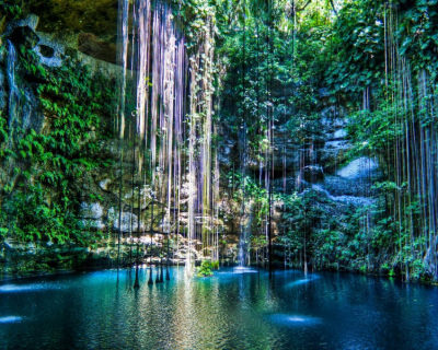 Sacred Cenote in Chichén Itzá