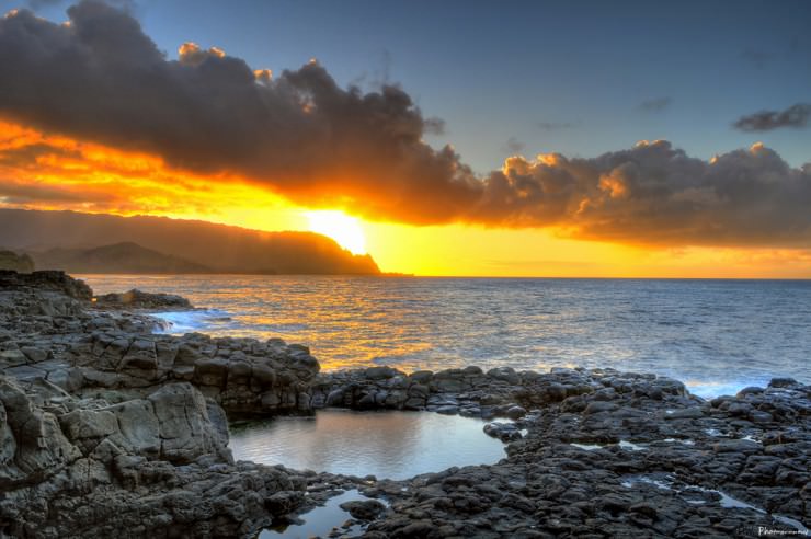 Amazing Swim in a Natural Pool of Queen's Bath, Hawaii