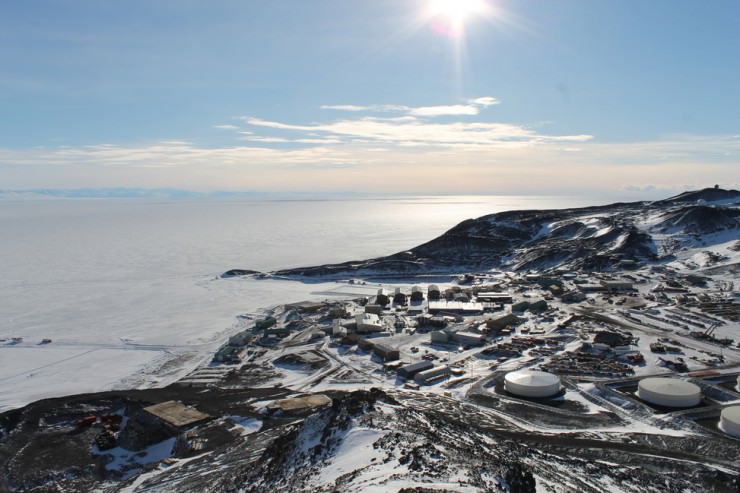 خارج از این تجربه جهانی در McMurdo صدا، قطب جنوب