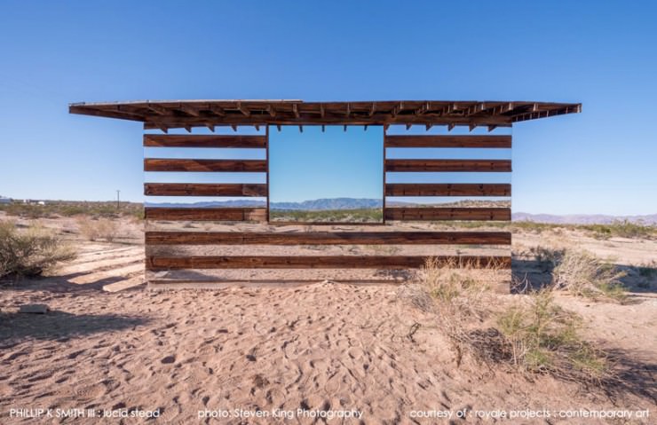 Lucid Stead – a Stunning Mirror House in the Desert, California, USA