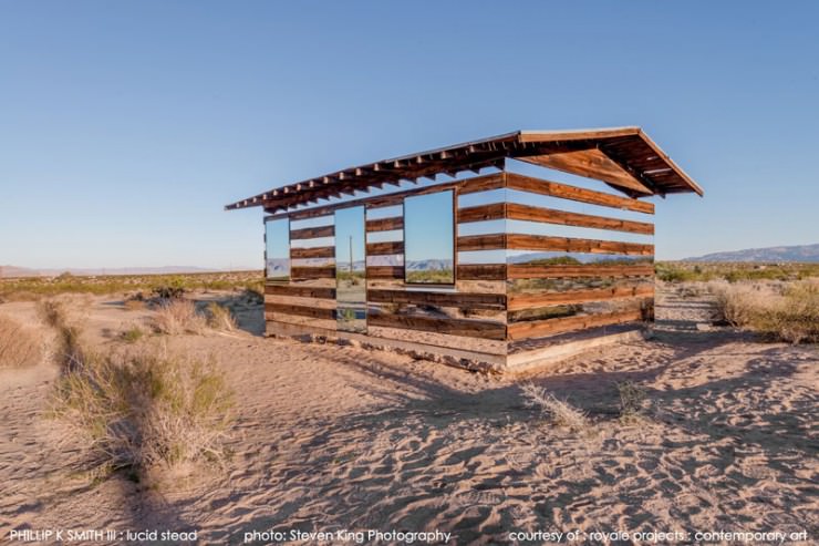 Lucid Stead – a Stunning Mirror House in the Desert, California, USA