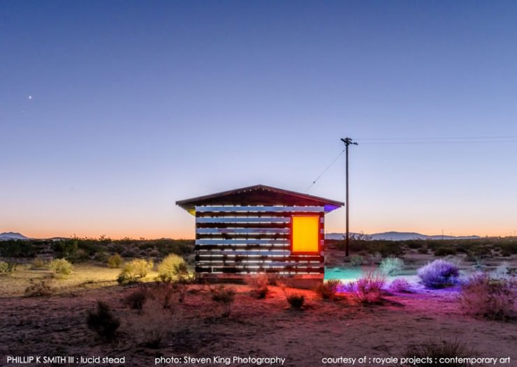 Lucid Stead – a Stunning Mirror House in the Desert, California, USA