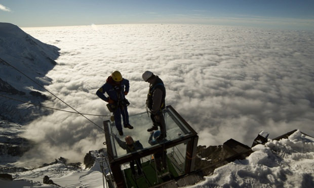 Step Into the Void – a Breathtaking Glass Skywalk in the Alps, France