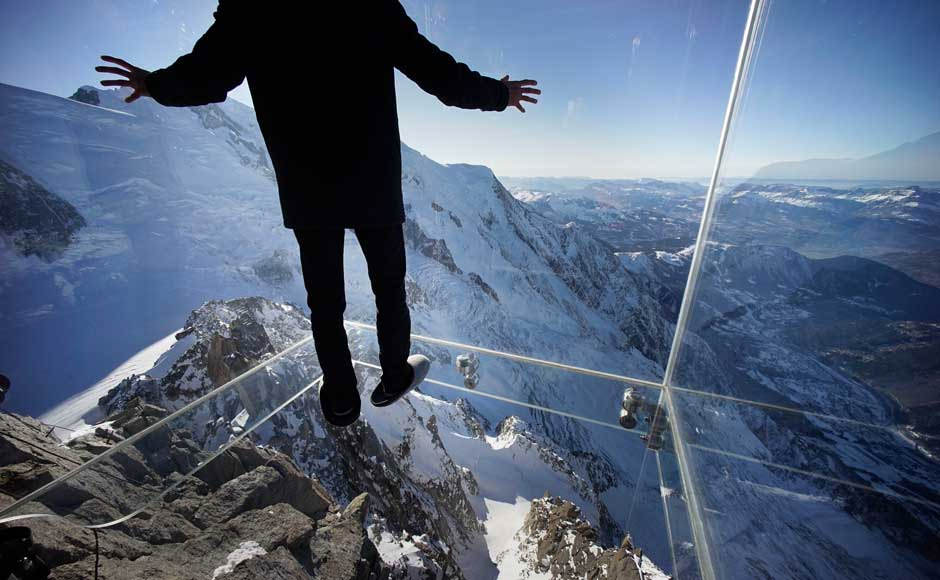 Step Into the Void – a Breathtaking Glass Skywalk in the Alps, France