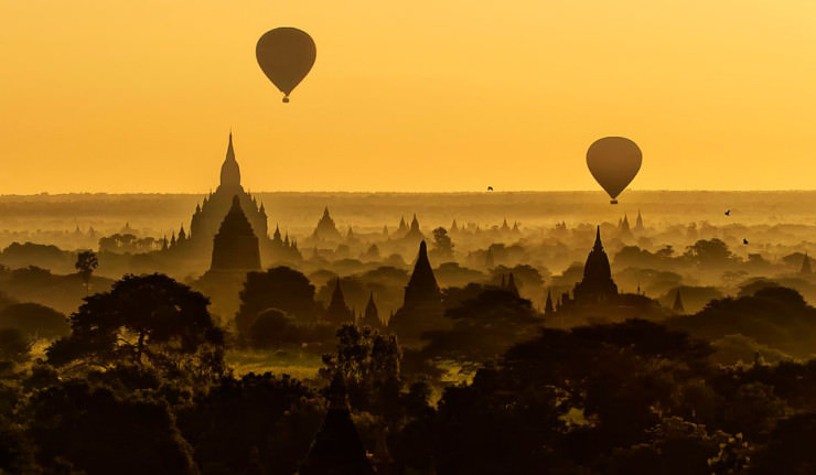 Top 10 Hot Air Ballooning-bagan-Photo by CS-Tjandra