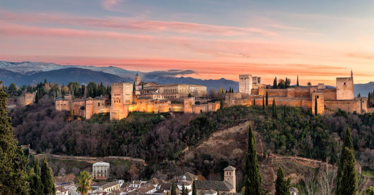 Top 10 Arabic Architecture-Alhambra-Photo by Carlos Luque