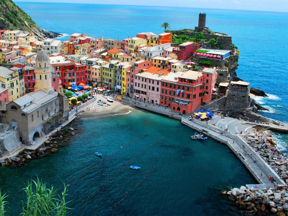 Vernazza – a Romantic Cinque Terre Town in Italy