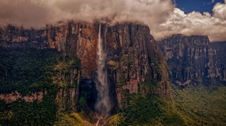 Top 10 Table-Auyantepui-Photo by David Ruiz Luna