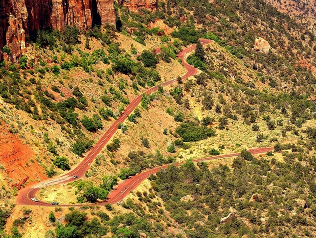 Top 10 Zion-Highway-Photo by Nam Hoang