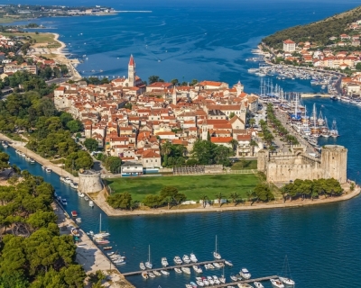 Top 10 Vibrant Island Cities
