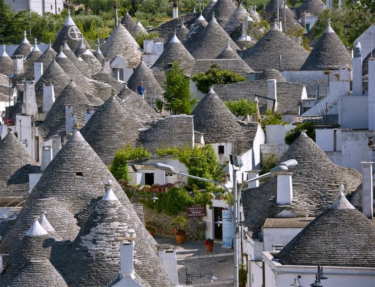 Top Ancient Towns-Alberobello2