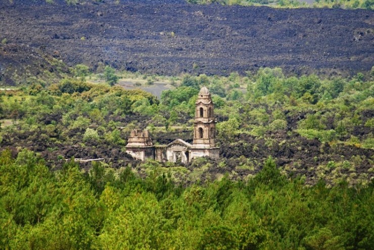 Top Wonders-Paricutin-Photo by newcombd1121