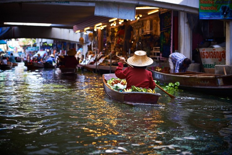 Floating Market by JJ Kim