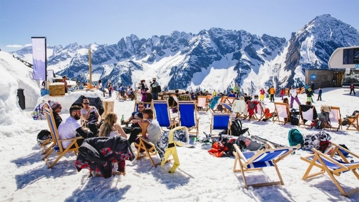 Snowbombing-Photo by Andrew Whitton