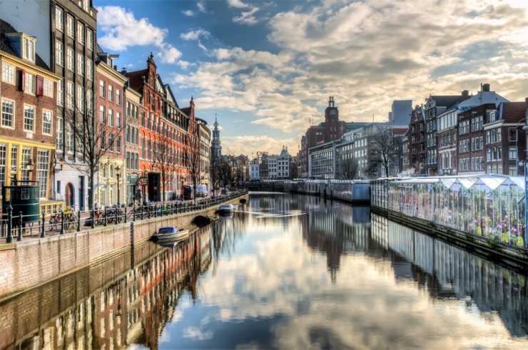 Canal Amsterdam2