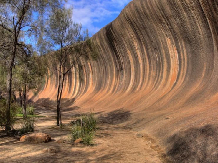 Wave-Photo by AlanM images