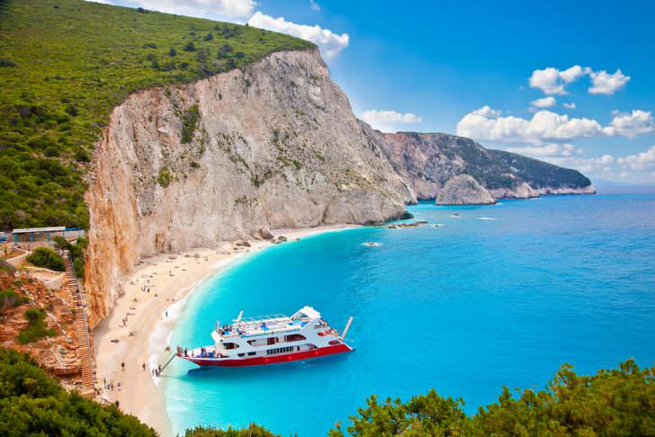 Gražus panoraminis vaizdas į turkio spalvos Katsiki paplūdimį, Lefkada, Graikija