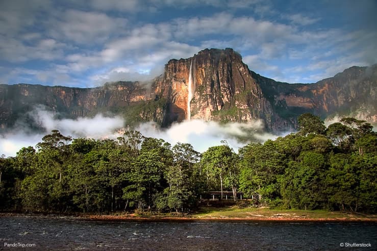 Las cataratas Ángel por la mañana