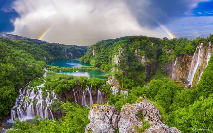 Mattina sopra le cascate nel parco nazionale di Plitvice Croazia