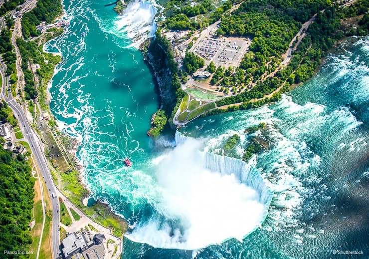 Vista de las cataratas del Niágara con un dron