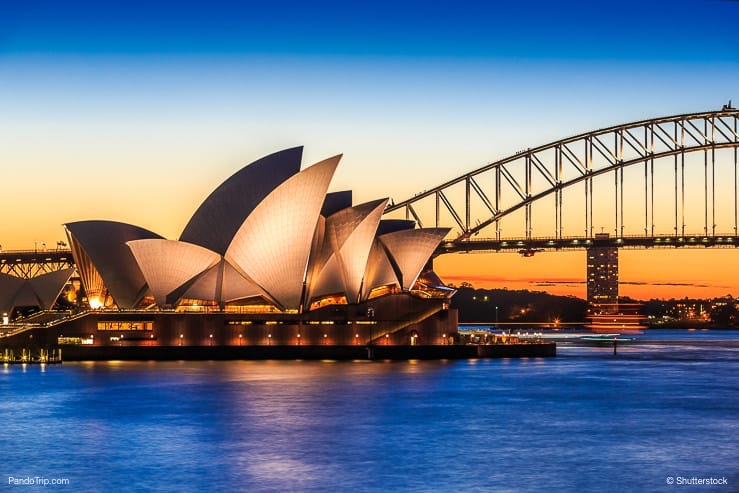 Sydney Opera house at night