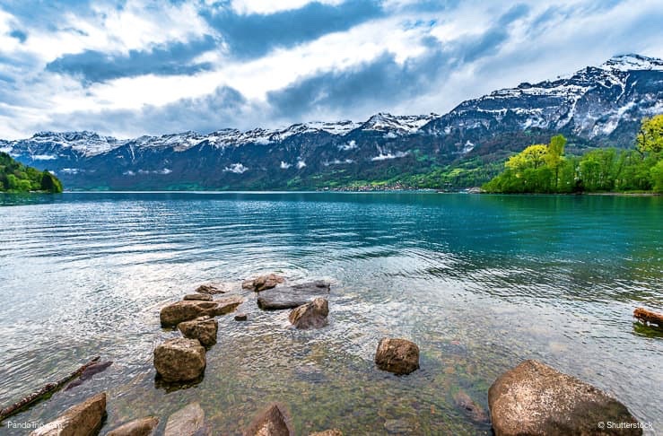 Stones in the waters of Brienz lake