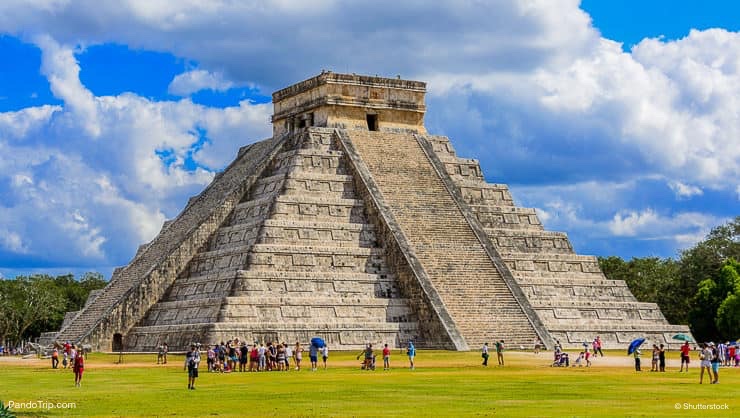 The Kukulkan Temple of Chichen Itza, Mexico