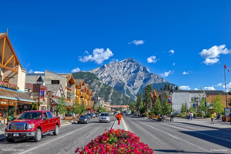 Banff Avenue - the Heart of the Beautiful Town in Canada - Places To See In  Your Lifetime