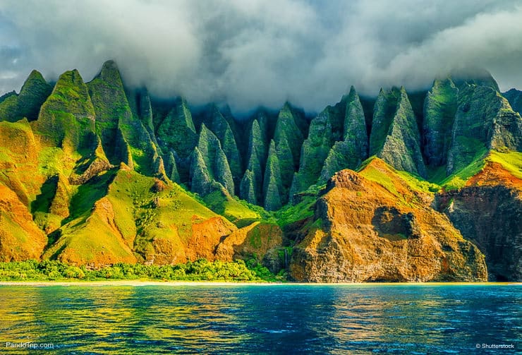 Na Pali coast, Kauai, Hawaii view from sea