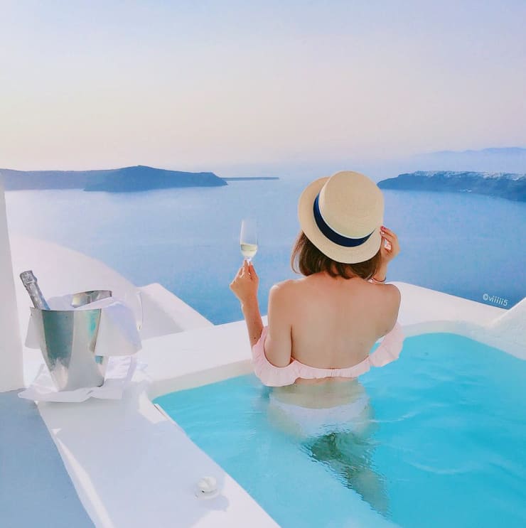 Amazing infinity pool at Grace, Santorini, Greece