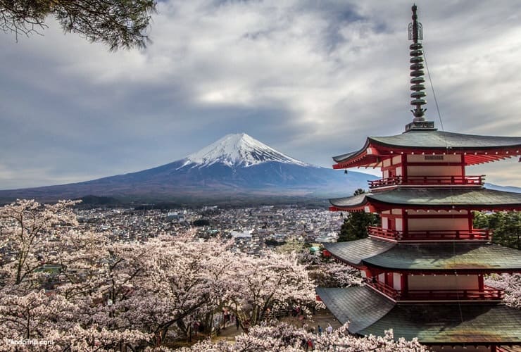 Mount Fuji and Chureito Pagoda in Fujiyoshida