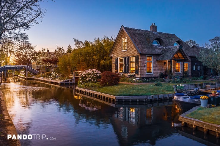 Giethoorn: a quick guide to an Instagram famous village without roads