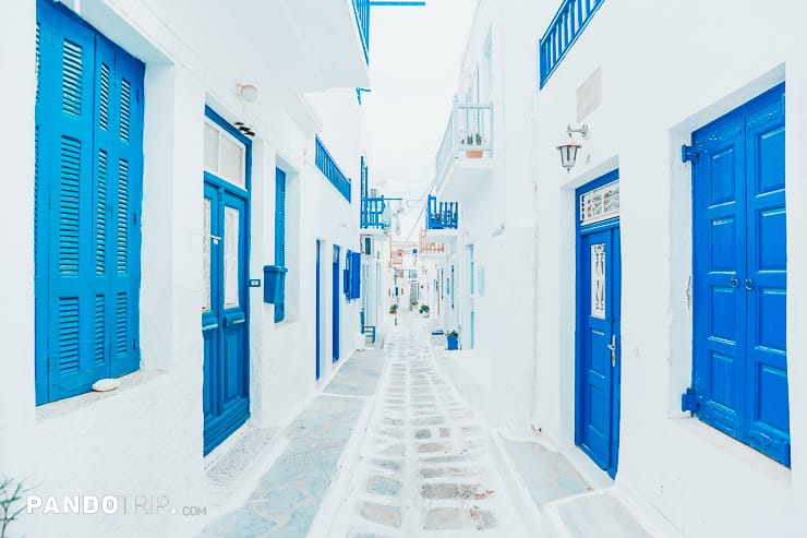 The narrow streets of Mykonos, Greece