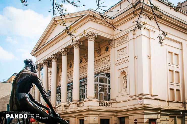 Royal Opera House and the Ballerina Statue