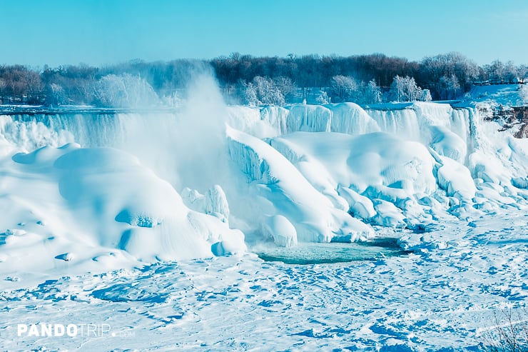 Ice build-up of Niagara Falls