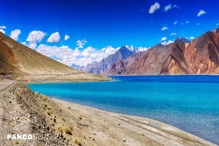 Turquoise waters of Pangong Tso Lake