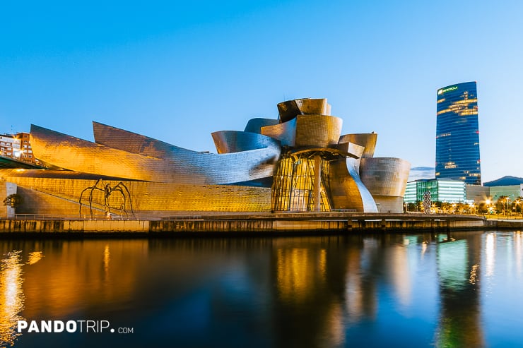 Guggenheim Museum Bilbao at night