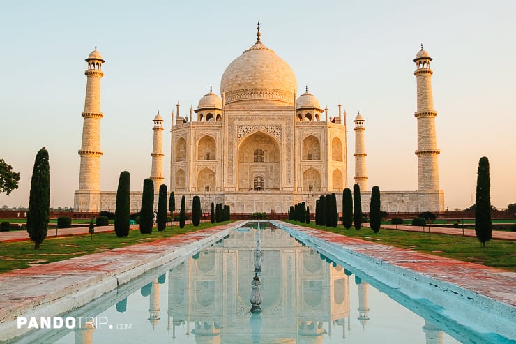 Main view of the Taj Mahal