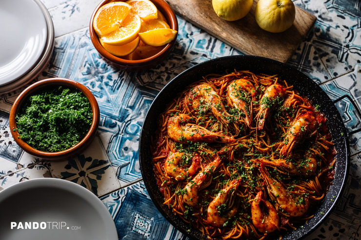 Fideuà de Gambas — a Catalan seafood noodle dish with large Palamós shrimp
