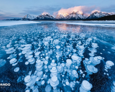 Top 10 Beautiful Frozen Lakes